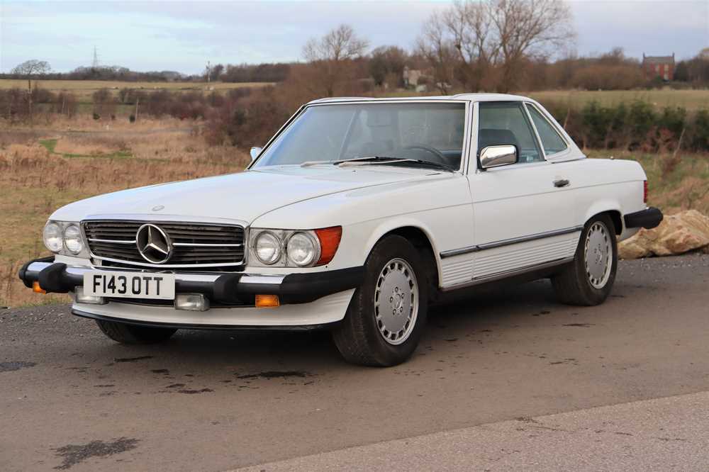 Lot 123 - 1989 Mercedes-Benz 560 SL