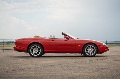 Lot 71 - 1999 Jaguar XKR Convertible