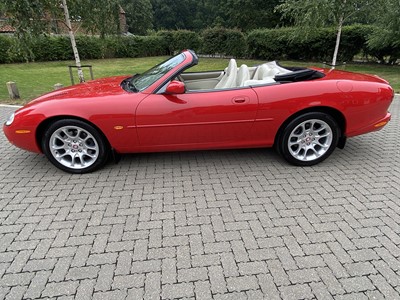 Lot 71 - 1999 Jaguar XKR Convertible