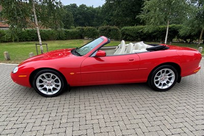 Lot 71 - 1999 Jaguar XKR Convertible