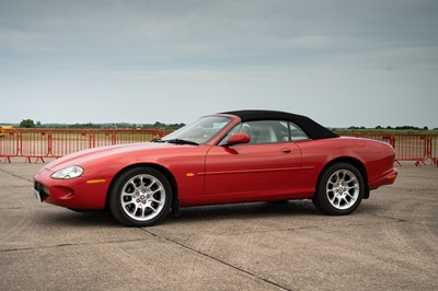 Lot 71 - 1999 Jaguar XKR Convertible