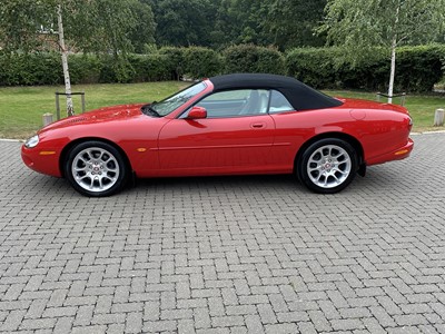 Lot 71 - 1999 Jaguar XKR Convertible