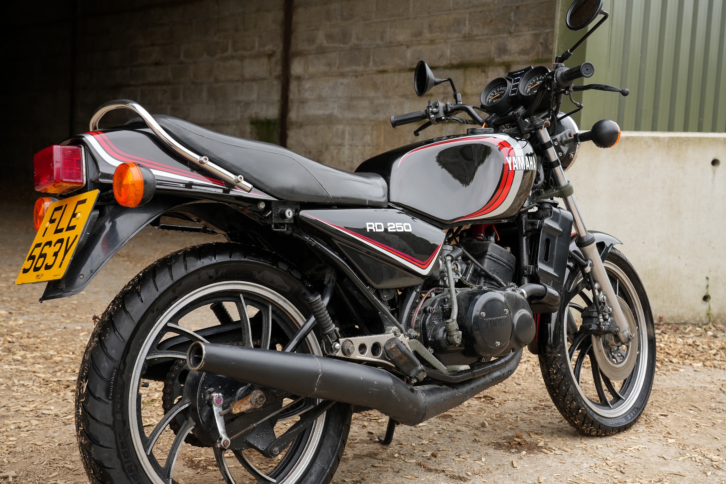 Lot 196 - 1983 Yamaha RD250LC