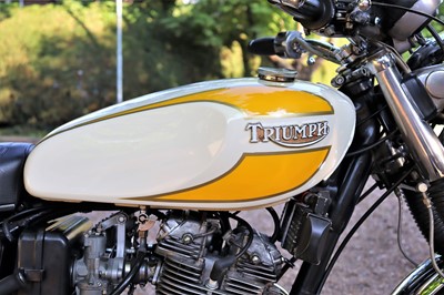 Lot 162 - 1976 Triumph T160