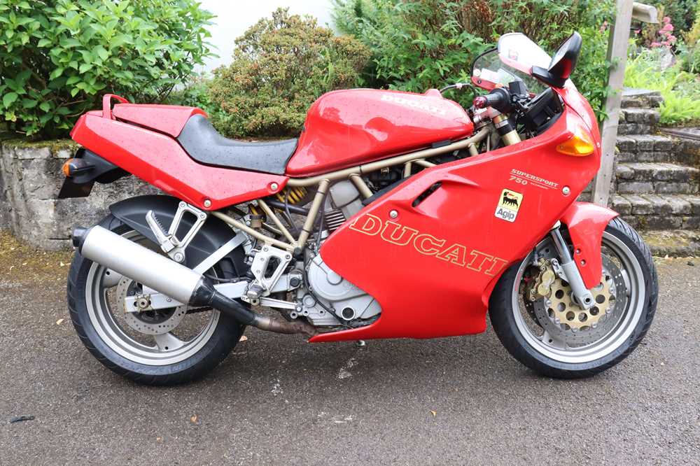 Lot 112 - 1998 Ducati 750SS