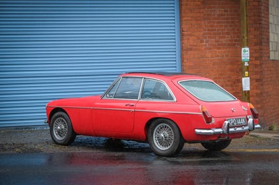 Lot 26 - 1972 MG B GT