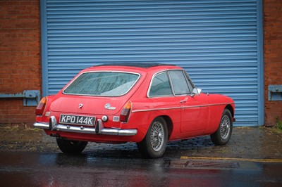 Lot 26 - 1972 MG B GT