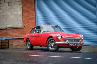 Lot 26 - 1972 MG B GT