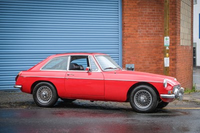 Lot 26 - 1972 MG B GT