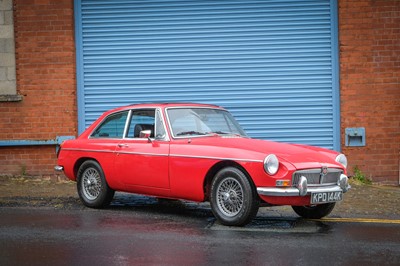 Lot 26 - 1972 MG B GT