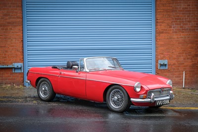 Lot 127 - 1972 MG B Roadster