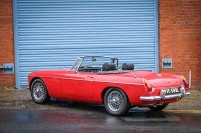 Lot 127 - 1972 MG B Roadster