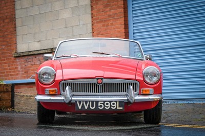 Lot 127 - 1972 MG B Roadster