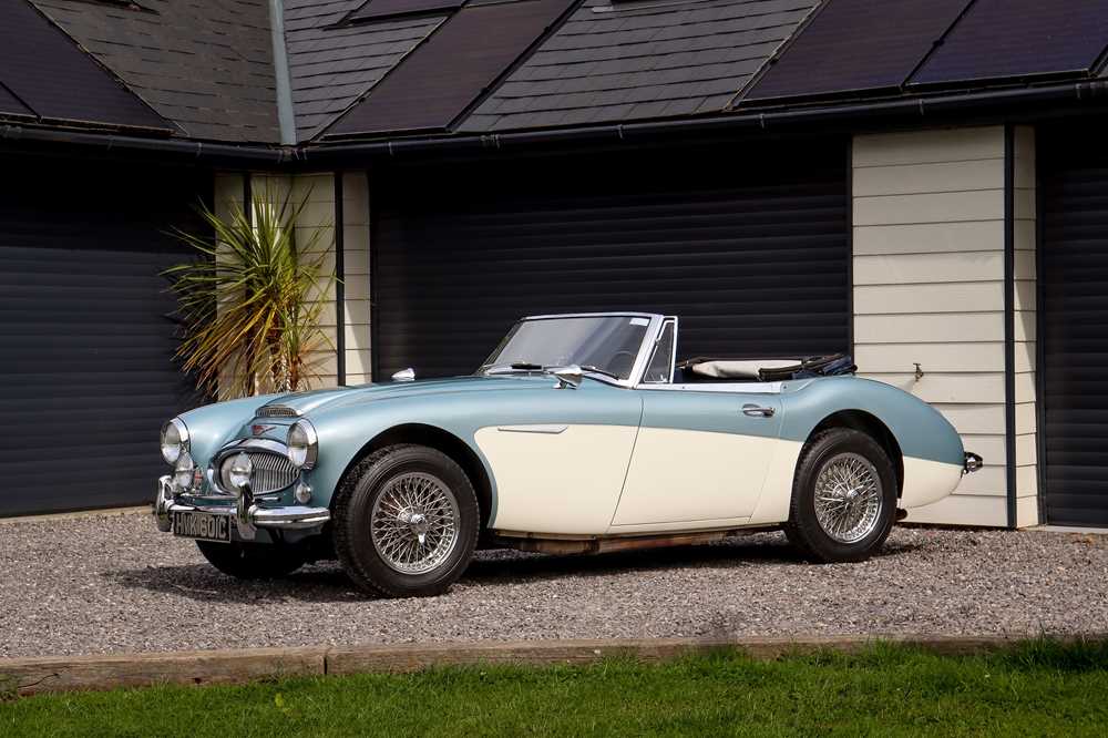 Lot 21 - 1964 Austin-Healey 3000 MkIII