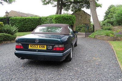 Lot 77 - 1995 Mercedes-Benz E320 Cabriolet