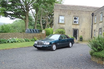 Lot 77 - 1995 Mercedes-Benz E320 Cabriolet