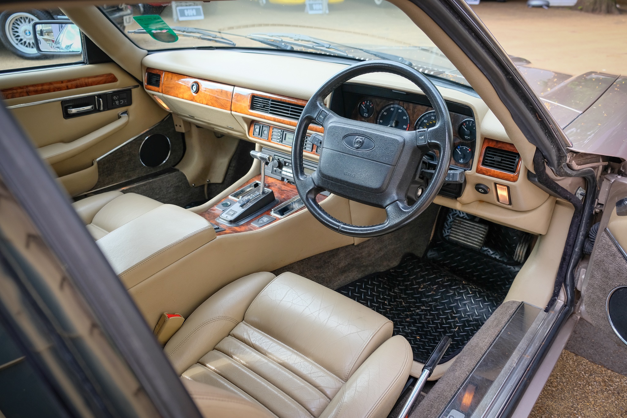 Lot 55 1993 Jaguar XJ S 4 0 lot-55-1993-jaguar-xj-s-4-0