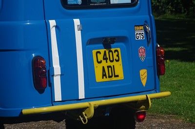 Lot 382 - 1986 Renault 4 F4 Van