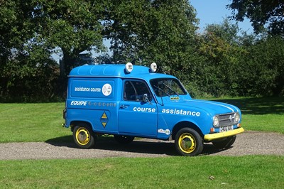 Lot 382 - 1986 Renault 4 F4 Van