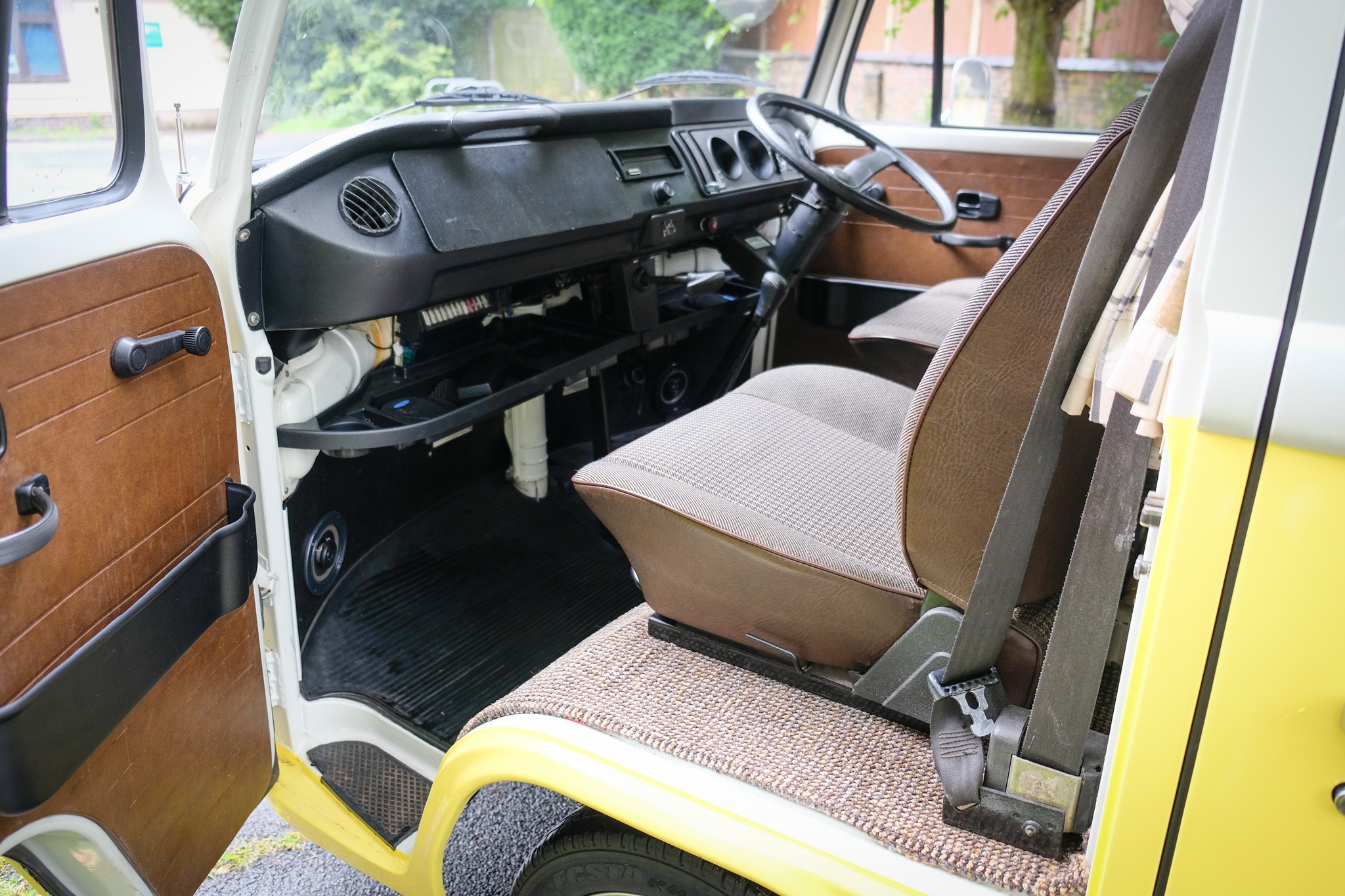 Lot 423 - 1980 Volkswagen Type 2 (T2) Devon Moonraker