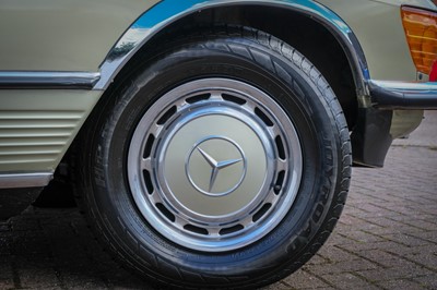 Lot 361 - 1980 Mercedes-Benz 450 SLC