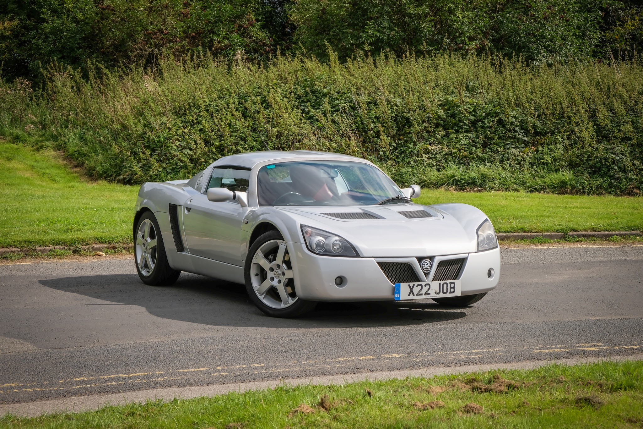 Lot 101 - 2001 Vauxhall VX220