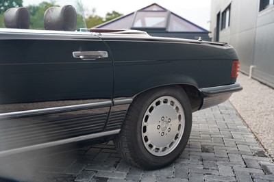 Lot 374 - 1988 Mercedes-Benz 500SL