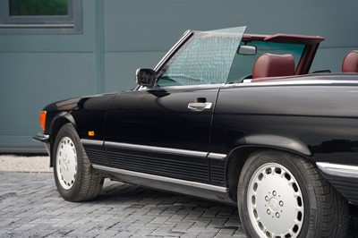 Lot 374 - 1988 Mercedes-Benz 500SL