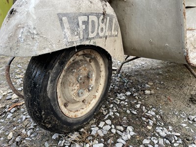 Lot 128 - 1951 Vespa Douglas Rod Model