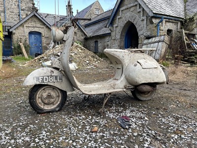 Lot 128 - 1951 Vespa Douglas Rod Model