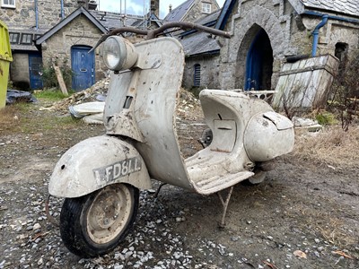 Lot 128 - 1951 Vespa Douglas Rod Model