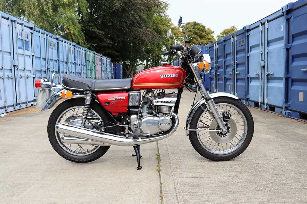 Lot 236 - 1977 Suzuki GT380