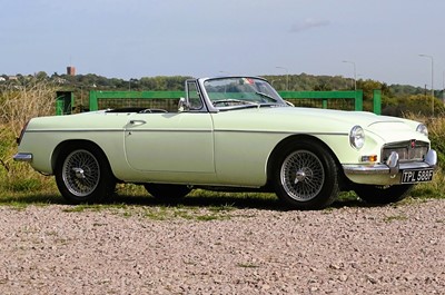 Lot 6 - 1968 MG C Roadster