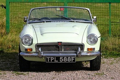 Lot 6 - 1968 MG C Roadster