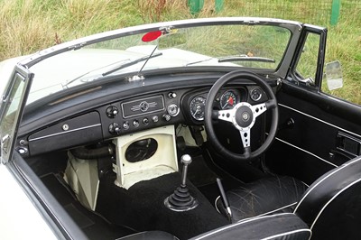 Lot 6 - 1968 MG C Roadster