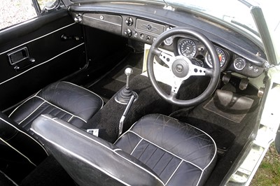 Lot 6 - 1968 MG C Roadster