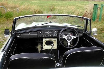 Lot 6 - 1968 MG C Roadster