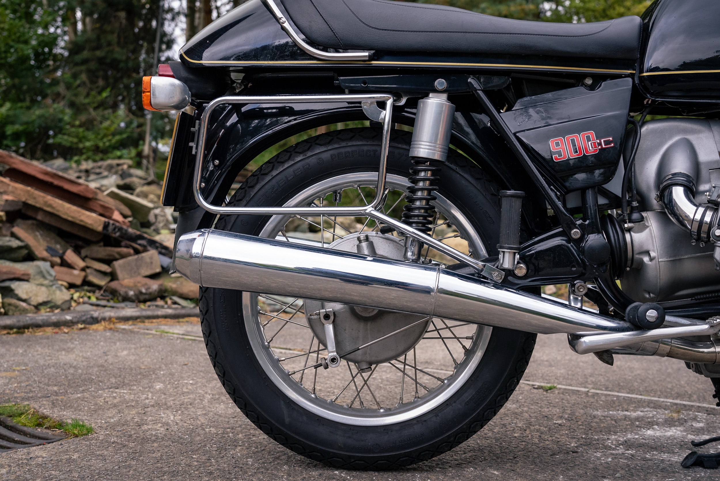 Lot 229 - 1974 BMW R90S
