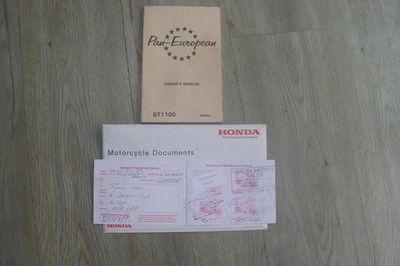 Lot 297 - 2000 Honda ST1100