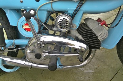 Lot 304 - 1961 Ariel Super Sports