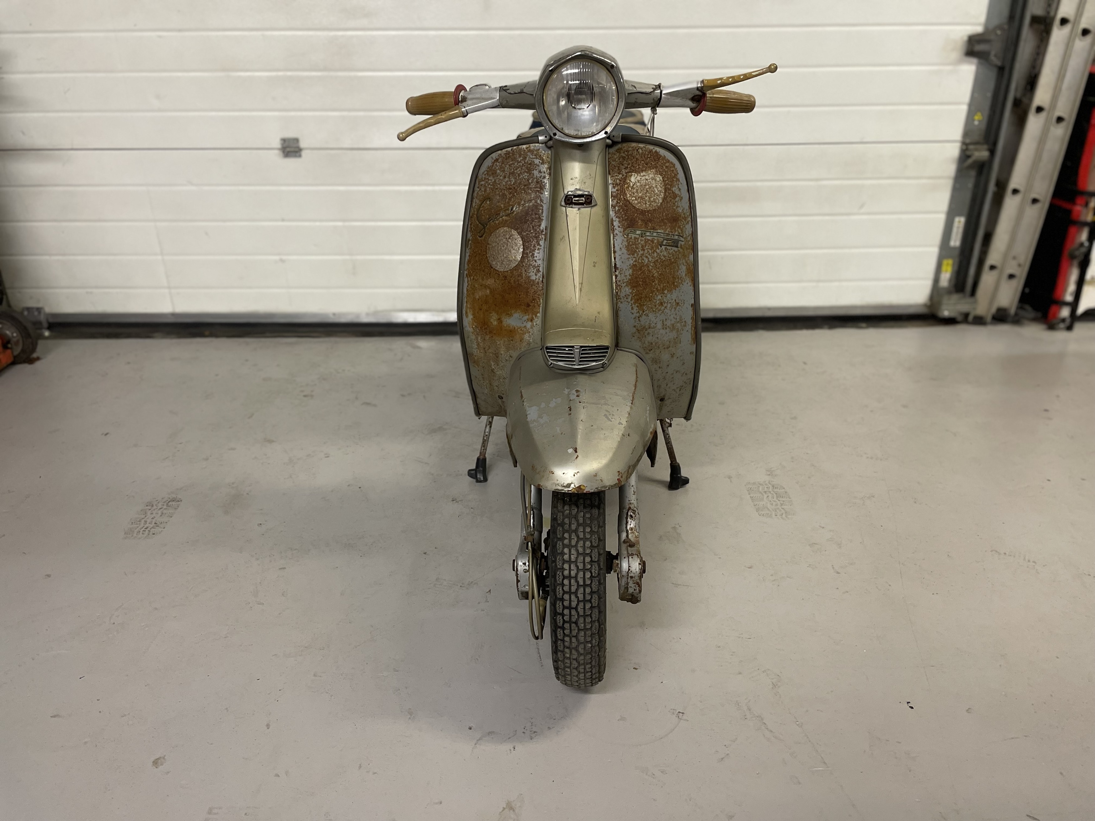 1968 Lambretta Series 2 Li150 Special Tin Plate Model Scooter