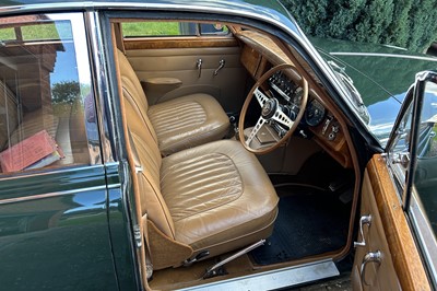 Lot 68 - 1969 Jaguar 240