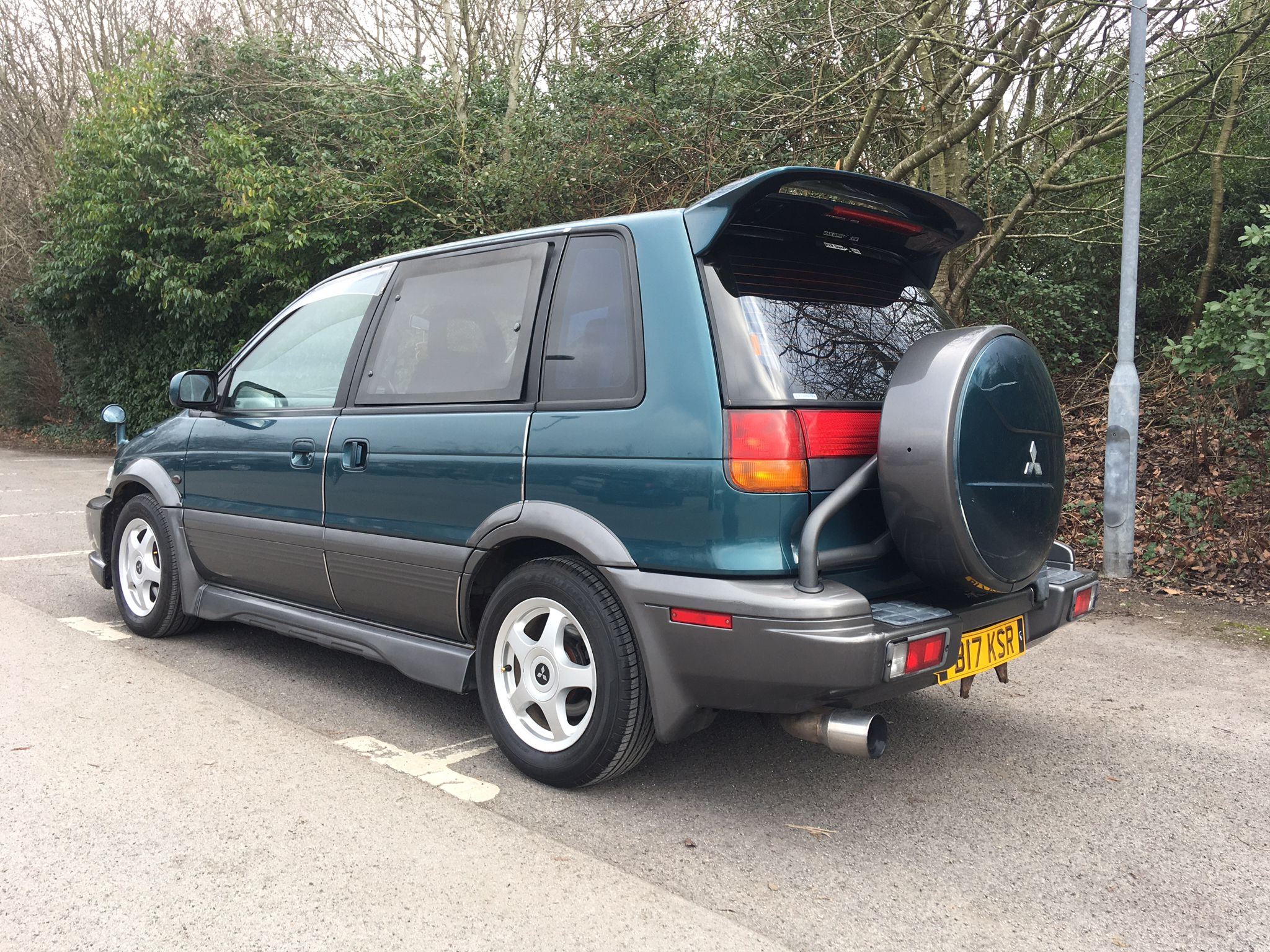 Lot 7 - 1997 Mitsubishi RVR Hyper Sports Gear-R