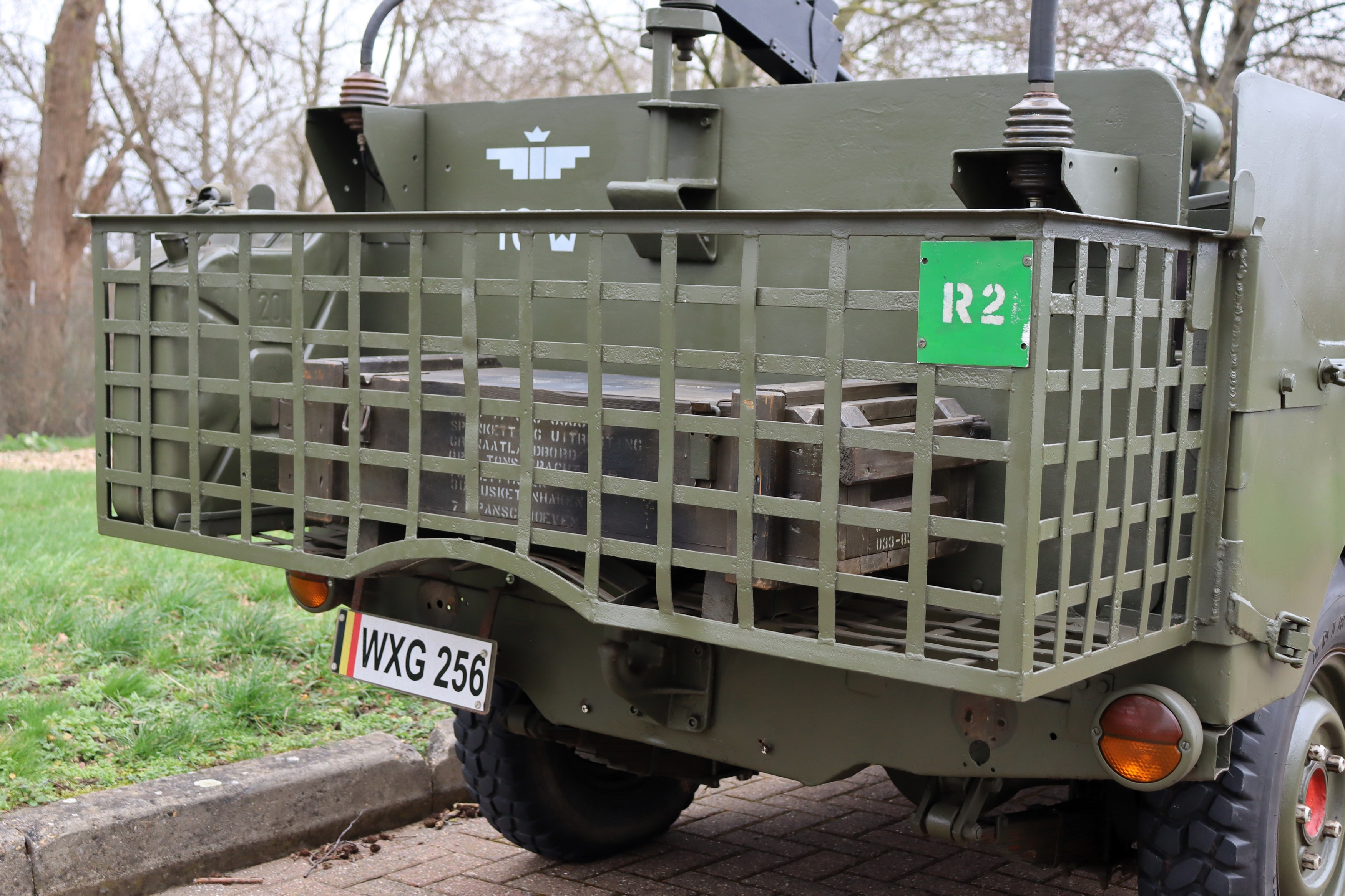 Lot 80 - 1952 Minerva Land Rover Blindé Air Commando