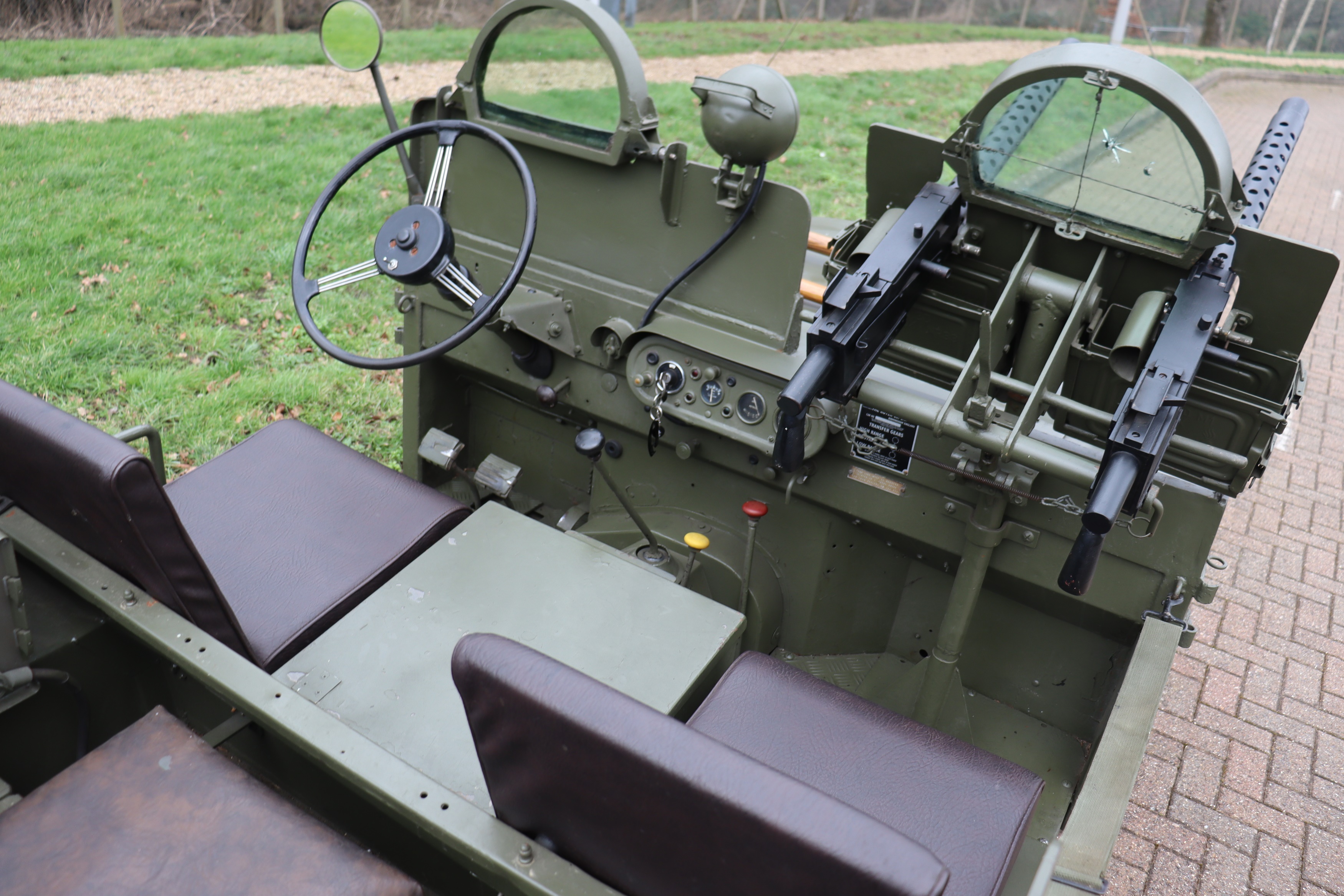 Lot 80 - 1952 Minerva Land Rover Blindé Air Commando