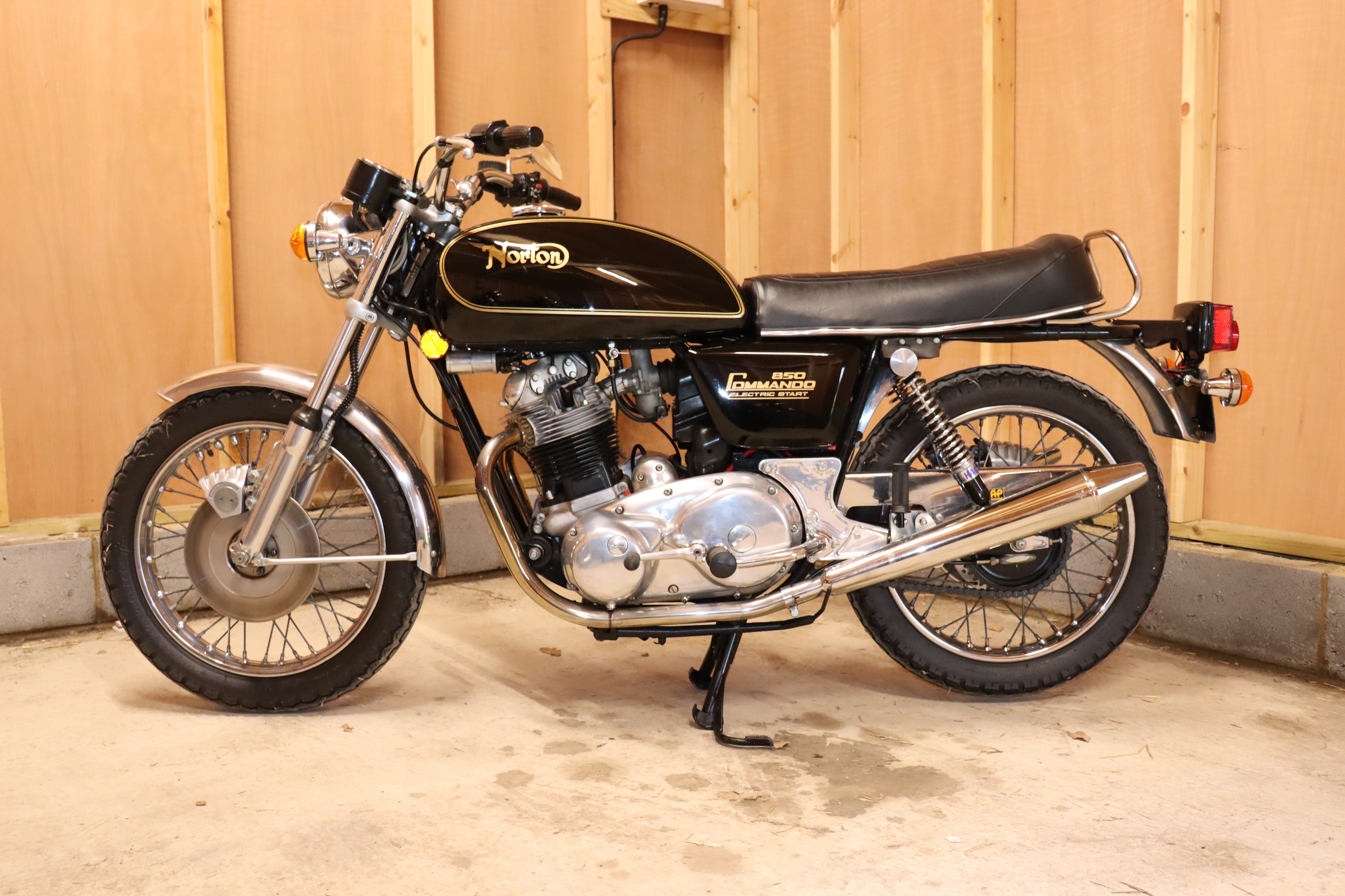 Norton 850 Commando MK2 de 1974 d'occasion - Motos anciennes de Norton 850 Commando MK2 de 1974 d'occasion - Motos anciennes de