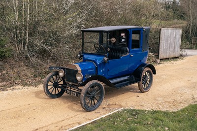 Lot 14 - 1915 Ford Model T Landaulette