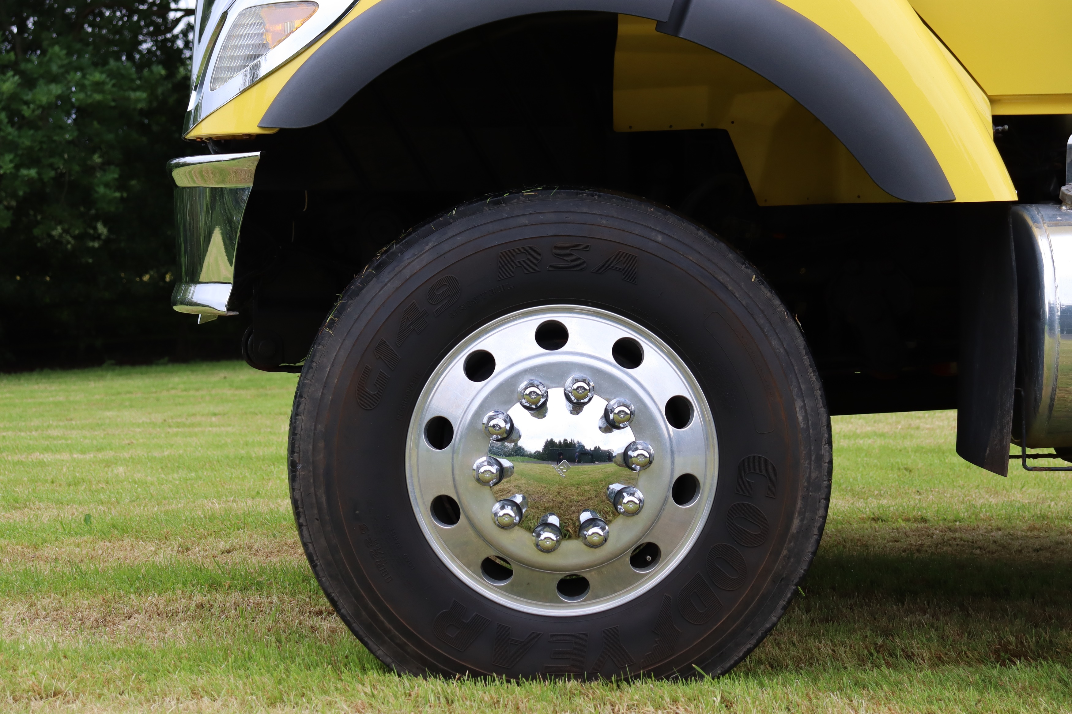 Lot 49 - 2005 International CXT Pickup