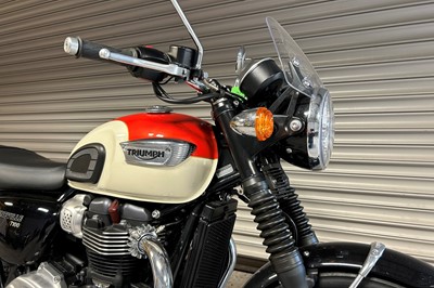 Lot 238 - 2018 Triumph Bonneville T100