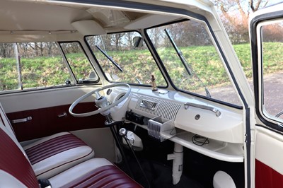 Lot 101 - 1967 Volkswagen Type 2 Kombi Luxo '15-Window' Camper
